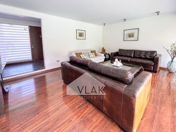 Excelente, Amplia Y Gran Terreno 6d-5b En Condominio Cerrado
