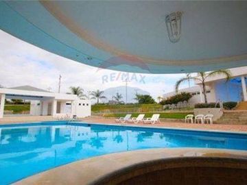 casa en urbanización de venta en manta zona sur