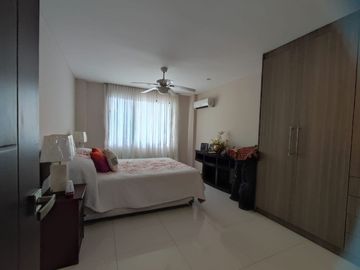 casa en urbanización de venta en manta zona sur