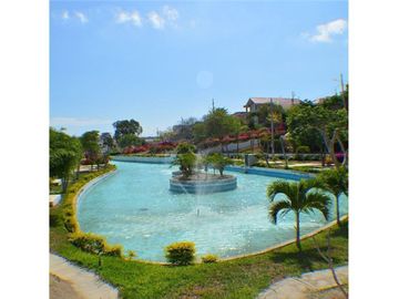 casa en urbanización de venta en manta zona sur