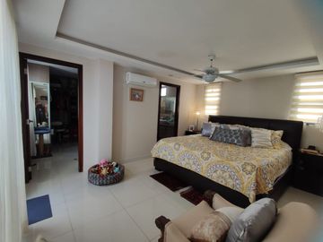 casa en urbanización de venta en manta zona sur