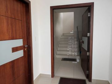 casa en urbanización de venta en manta zona sur