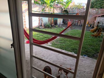 VICTORIA, SE VENDE CASA GRANDE UN PISO EXCELENTE UBICACION