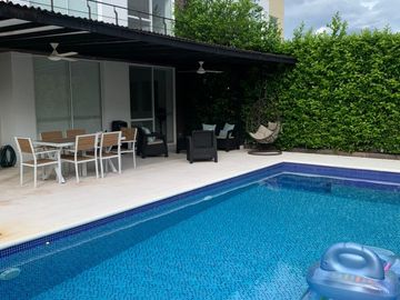 Casa en venta en conjunto en Ricaurte- Cundinamarca