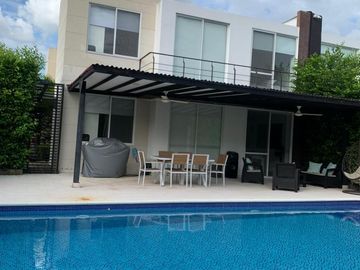 Casa en venta en conjunto en Ricaurte- Cundinamarca