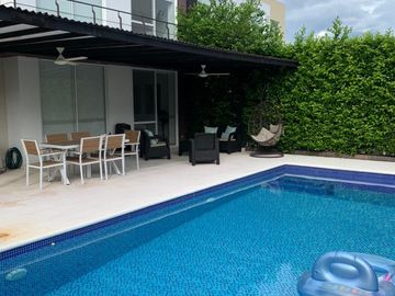 Casa en venta en conjunto en Ricaurte- Cundinamarca