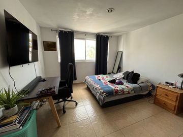 VENTA CASA CON ESTUDIO EN PLANTA BAJA EN JURIQUILLA QUERETARO