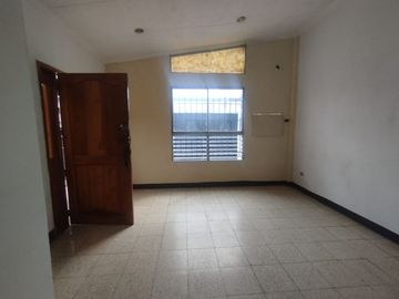 VENTA CASA EN LOS ESTEROS SUR DE GUAYAQUIL (VIVI)