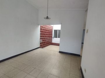 VENTA CASA EN LOS ESTEROS SUR DE GUAYAQUIL (VIVI)