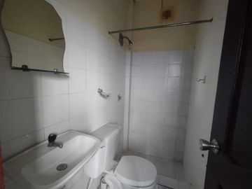 VENTA CASA EN LOS ESTEROS SUR DE GUAYAQUIL (VIVI)