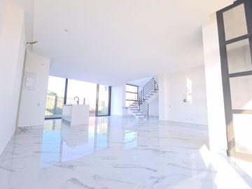 VENTA CASA MODERNA EN CONJUNTO CERRADO PUERTO COLOMBIA