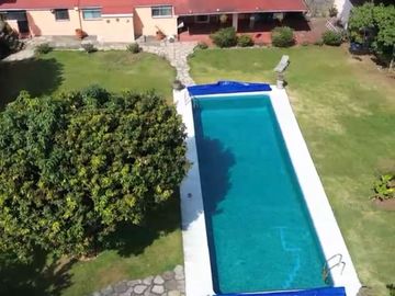 VENTA DE HERMOSA CASA DE 4,000 MTS DE TERRENO EN ZONA RESIDENCIAL DE CUERNAVACA