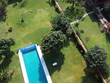 VENTA DE HERMOSA CASA DE 4,000 MTS DE TERRENO EN ZONA RESIDENCIAL DE CUERNAVACA