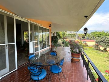 VENTA DE HERMOSA CASA DE 4,000 MTS DE TERRENO EN ZONA RESIDENCIAL DE CUERNAVACA