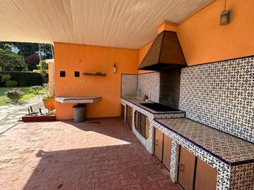 VENTA DE HERMOSA CASA DE 4,000 MTS DE TERRENO EN ZONA RESIDENCIAL DE CUERNAVACA