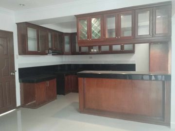 Ready to Move-In 3 Storey 5 Bedroom House walking Distance from Highway in Talisay, Cebu