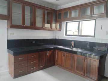 Ready to Move-In 3 Storey 5 Bedroom House walking Distance from Highway in Talisay, Cebu