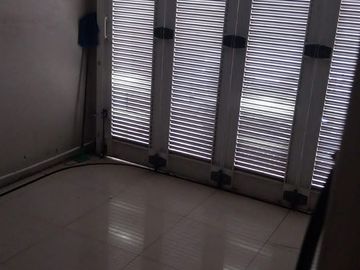 Dijual Rumah di Gading Serpong Siap Huni Hadap Timur Laut Lebar 8