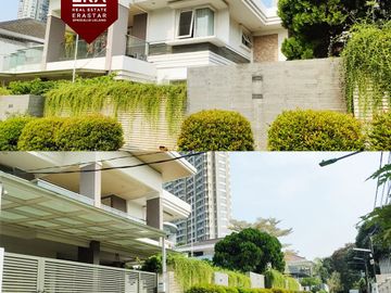 Rumah Mewah Pondok Anggrek, Grogol Petamburan, Jakarta Barat