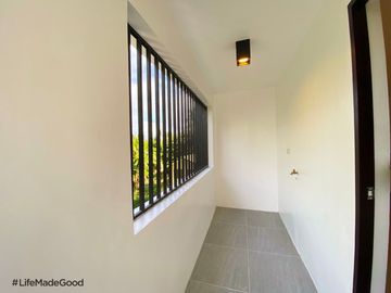 Tagaytay RFO 2Br, 2 T&B with Balcony & Parking Slot @ 8.3 M