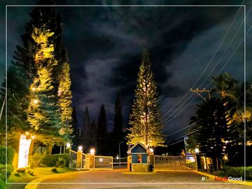 Tagaytay RFO 2Br, 2 T&B with Balcony & Parking Slot @ 8.3 M
