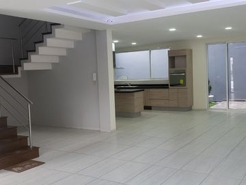 VENTA CASA VISTA PANORAMICA LOMAS VERDES 6TA SECCION