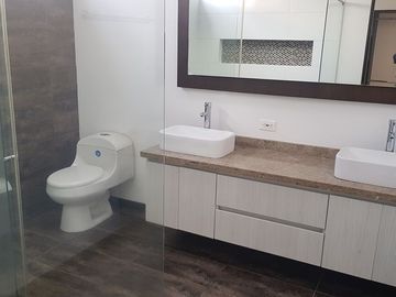 VENTA DE CASA DE 165 M2 EN CONJUNTO EN LA FLORIDA, MANIZALES CALDAS