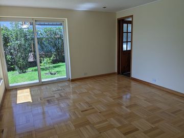 VENTA CASA 3 DORMITORIOS CUMBAYA SECTOR FRANCISCO DE ORELLANA