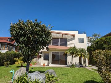 VENTA CASA 3 DORMITORIOS CUMBAYA SECTOR FRANCISCO DE ORELLANA