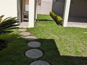 VENTA CASA 3 DORMITORIOS CUMBAYA SECTOR FRANCISCO DE ORELLANA