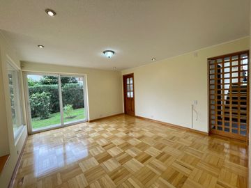 VENTA CASA 3 DORMITORIOS CUMBAYA SECTOR FRANCISCO DE ORELLANA