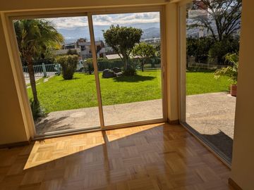 VENTA CASA 3 DORMITORIOS CUMBAYA SECTOR FRANCISCO DE ORELLANA