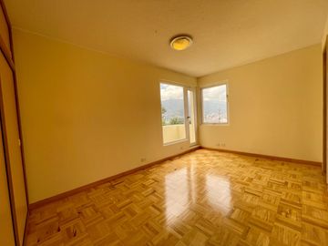 VENTA CASA 3 DORMITORIOS CUMBAYA SECTOR FRANCISCO DE ORELLANA