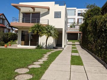 VENTA CASA 3 DORMITORIOS CUMBAYA SECTOR FRANCISCO DE ORELLANA