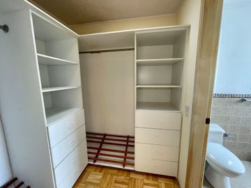 VENTA CASA 3 DORMITORIOS CUMBAYA SECTOR FRANCISCO DE ORELLANA
