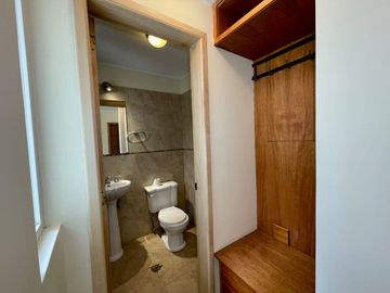 VENTA CASA 3 DORMITORIOS CUMBAYA SECTOR FRANCISCO DE ORELLANA