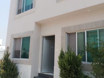 Casa en venta en el fraccionamiento Aiyana Residencial en Santa Fe Xochitepec, Morelos