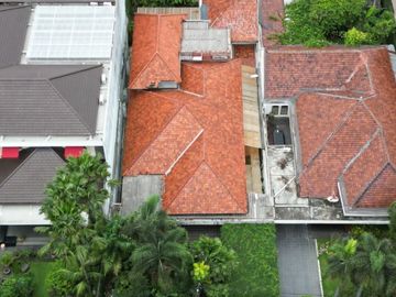 RUMAH at Jl KI MANGUNSARKORO, MENTENG