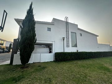 Casa en venta en fraccionamiento las Bárcenas Metepec, Estado de México.