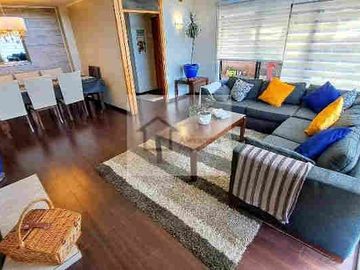 CASA REMODELADA  EN BARRIO RESIDENCIAL DE VALDIVIA Y CERCA DEL HOSPITAL