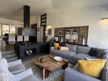 CASA EN VENTA EN LAS CAÑADAS