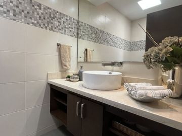 CASA EN VENTA EN LAS CAÑADAS