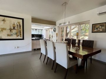 CASA EN VENTA EN LAS CAÑADAS