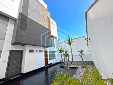 DEPARTAMENTO TIPO CASA CHALET EN VENTA EN MAGDALENA CON SAN ISIDRO