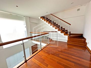 DEPARTAMENTO TIPO CASA CHALET EN VENTA EN MAGDALENA CON SAN ISIDRO