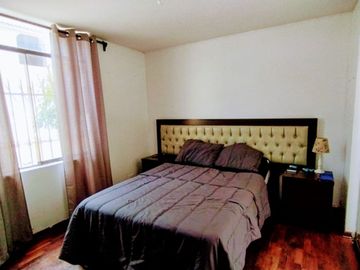 LINDA CASITA DE 01 PISO DE 138 M2 EN CARAPONGO
