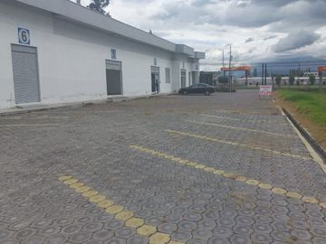 DE OPORTUNIDAD VENTA O ARRIENDO BODEGAS COMERCIALES EN YARUQUI SOBRE LA E-35