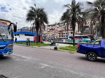 VENTA LOCAL COMERCIAL EN QUITO LA MARÍN SECTOR PLAYÓN DE LA MARÍN FRENTE ESTACIÓN DE LOS CHILLOS. PRECIO 