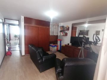 SE VENDE DEPARTAMENTO 3 PISO CON AIRES EN UN 4 PISO SUPER BONITO Y ESPACIOSO