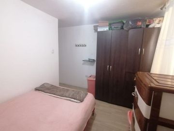 SE VENDE DEPARTAMENTO 3 PISO CON AIRES EN UN 4 PISO SUPER BONITO Y ESPACIOSO